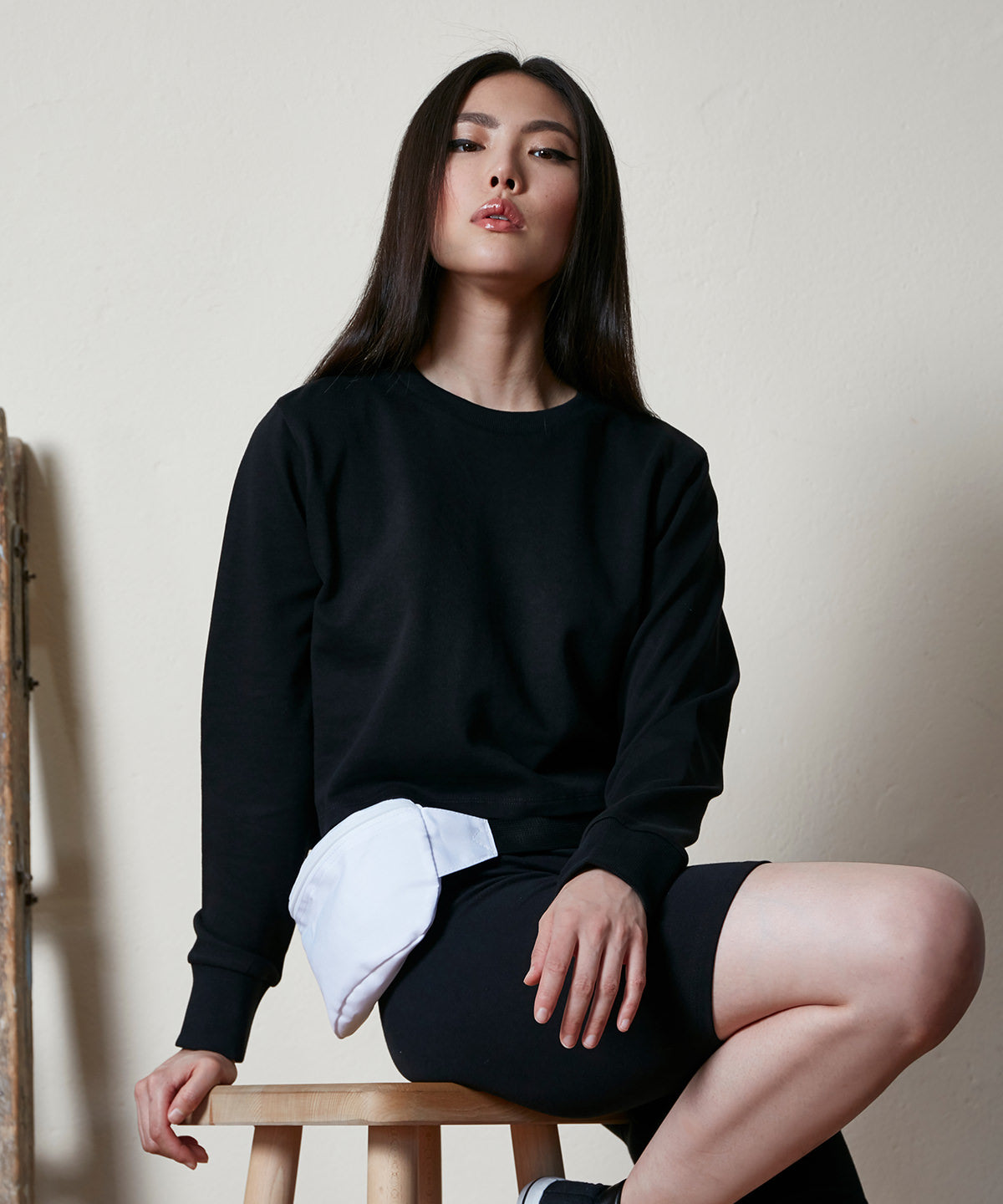 WomenÂs terry cropped crew